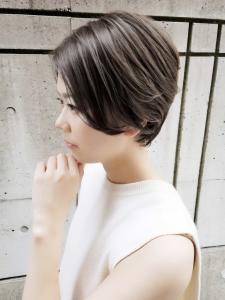 【Luccica】耳掛けハンサムショート×グリーンジュ - Luccica hair&spa掲載