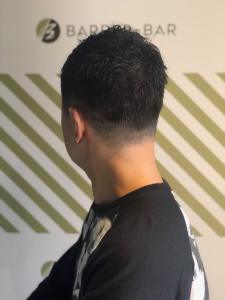 大人の刈り上げスタイル【BARBER-BAR】 - バーバーバー赤羽掲載