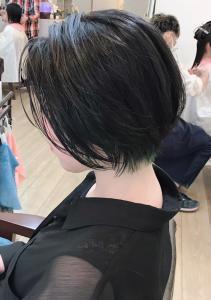 インナーグリーン☆ショートボブ - gift hair salon掲載