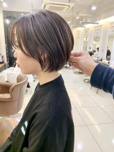 横浜20代30代40代小顔寄り添いまるみくびれショート16 - Neolive aim 横浜店掲載