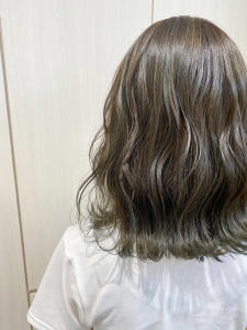 オリーブアッシュ - Accueillir Pur hair掲載