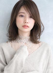 小顔ミディアムレイヤー - tocca hair&treatment 仙台店掲載