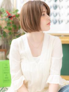 外国人風ミルクティーブラウン前下がりボブ　ハイライトカラー - COVER HAIR bliss【カバーヘア ブリス】上尾/上尾西口店掲載