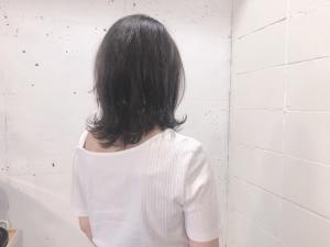 大人のミディアムスタイル - Lourdes hair design掲載