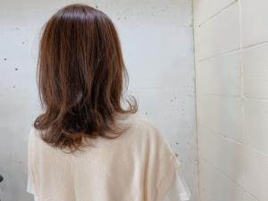 大人の巻き髪スタイル - Lourdes hair design掲載