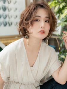 アシンメトリー外国人風小顔ゆるふわショート　ルーズヘア - COVER HAIR bliss【カバーヘア ブリス】大宮/大宮西口店掲載