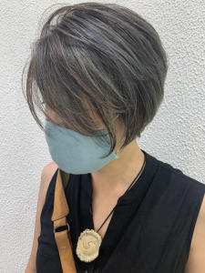 大人のハイトーンショート【Ash元住吉店ヘアスタイル】 - Ash 元住吉店掲載