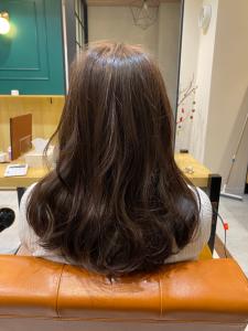 艶カラー トリートメント 暖色系カラー カール  - BROCANTE LUXBEブロカントラックスビー立川北口店掲載