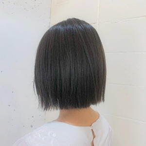 切りっぱなしボブ×シアーブラック - Lourdes hair design掲載
