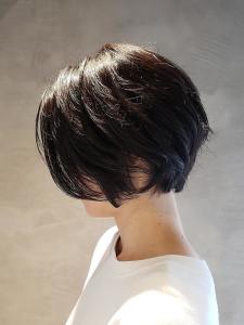 暗髪×ショートボブ×クールカジュアル　【草刈　宏介】 - 半個室型美容室 Sourire 今宿店掲載
