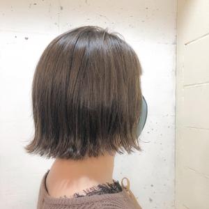 切りっぱなし×ベージュカラー - Lourdes hair design掲載