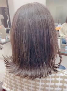 切りっぱなしボブ - Hair&Make Dolly掲載