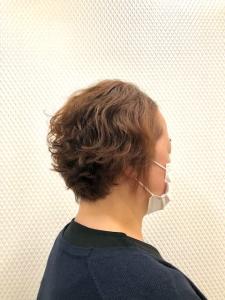 ショート/くせ毛風パーマ/小顔/ウェーブ/暖色系/50代 - QUALIS 上福岡店掲載