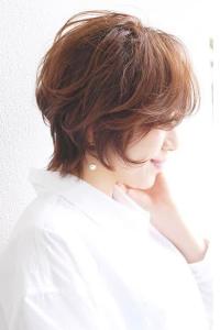綺麗なサイドシルエット30代40代50代大人気くせ毛風ショー - TOTAL BEAUTY STELLA掲載