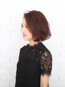 前髪なしの大人内巻きボブ　トップのボリュームパーマ - Plaisir掲載