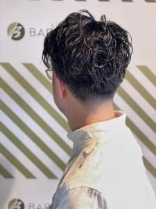 大人のパーマスタイル【BARBER-BAR】 - バーバーバー赤羽掲載