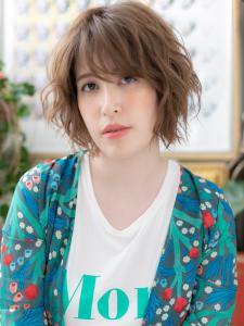 くせ毛風斜めバング外国人風ゆるふわ大人ボブ　ハイライト - COVER HAIR bliss【カバーヘア ブリス】大宮/大宮西口店掲載