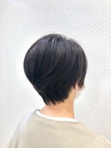 小顔/ショート/ショートグラ/暗めカラー/白髪染め/40代5 - QUALIS 上福岡店掲載