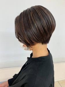 前下がり/小顔ショート/ショート/ナチュラルブラウン/40代 - QUALIS 上福岡店掲載