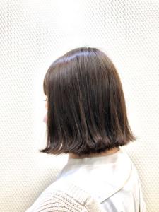 切りっぱなしボブ/外ハネ/20代30代/アッシュグレー/ - QUALIS 上福岡店掲載