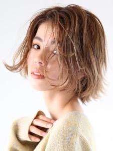 うるつや質感の大人アップバングボブ - HAIR & MAKE EARTH 恵比寿店掲載