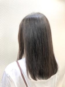 ナチュラルストレート/ロング/黒髪/40代/ボリュームダウン - QUALIS 上福岡店掲載