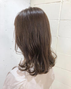 ミディアムヘア×オリーブベージュ - Lourdes hair design掲載