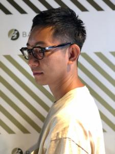 大人の刈り上げスタイル【BARBER-BAR】 - バーバーバー赤羽掲載