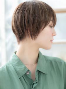 斜めバングアースカラー小顔ショートウルフ　マッシュヘア - mod's hair 上尾【モッズヘア】上尾西口店掲載