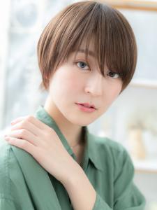 斜めバングアースカラー小顔ショートウルフ　イノセントカラー - mod's hair【モッズヘア】越谷/越谷西口店掲載