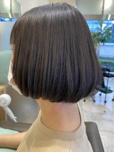 《縮毛矯正で目指す！憧れのさらツヤ♪》ダメージレス縮毛矯正☆ - u'i by first掲載