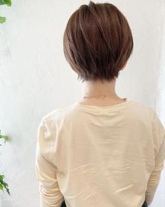～大人女性の耳掛けマッシュショート～ - 福岡 オーガニックカラー miroa掲載