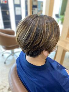 白髪隠しのハイライト【中西加奈恵】 - HAIR MAKE MICHI 富田店掲載
