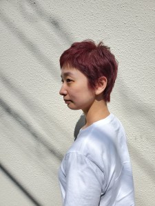 暗髪ショートレイヤーカット - Ash 日吉店掲載