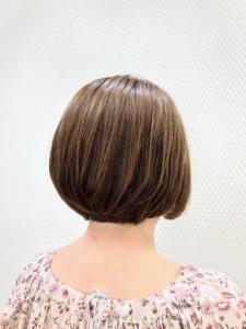 丸みボブ/小顔/ショートボブ/アッシュグレー/30代40代 - QUALIS 上福岡店掲載