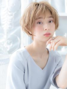 外国人風マロンベージュ小顔ショートマッシュ　小顔補正立体カッ - mod's hair【モッズヘア】上尾/上尾西口店掲載