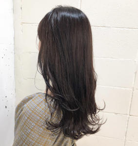 アッシュブラウン×ロングレイヤー - Lourdes hair design掲載