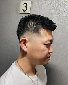 アップバング×スキンフェード - ヒロ銀座ヘアーサロン 浜松町大門店掲載