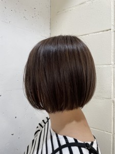 ベージュカラー×ショートボブ - Lourdes hair design掲載