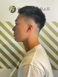大人の刈り上げスタイル【BARBER-BAR】 - バーバーバー赤羽掲載