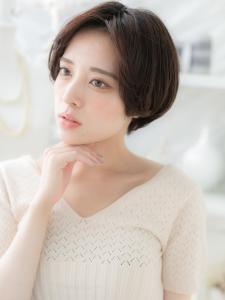 かきあげバング黒髪大人ボブ前下がりショート　ダークアッシュ - mod's hair【モッズヘア】上尾/上尾西口店掲載