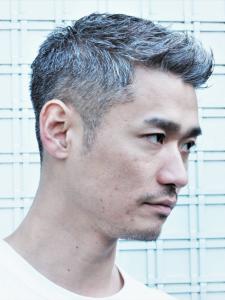 30代、40代からの白髪刈り上げベリーショート - GUZZLE 原宿店掲載