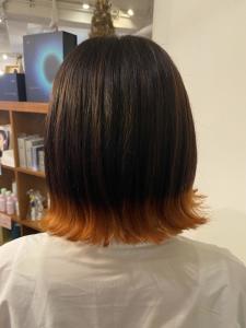 オレンジ裾カラー×切りっぱなしボブ - Brooch掲載