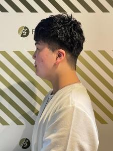 大人の刈り上げスタイル【BARBER-BAR】 - バーバーバー赤羽掲載