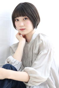 【久保田】マッシュショート×イルミナカーキグレージュ - hair+resort lagoon掲載