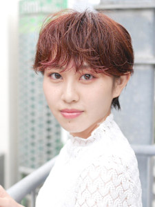 無造作カールのおしゃれコンパクトショート - HAIR & MAKE EARTH 小松店掲載