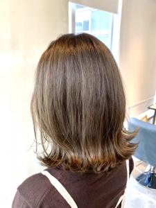 Apiuz Hair アッシュベージュの外ハネボブ - Apiuz Hair 三宮掲載
