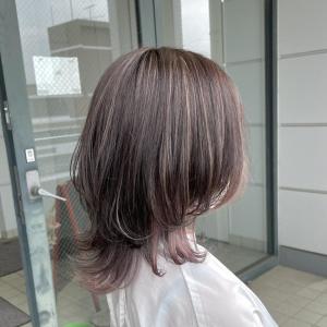 【CHESTER】ハイライト、ミディアムウルフ - 髪質改善 SEPT. 天神大名掲載