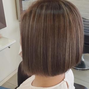 ボブスタイル特集　カーキグレージュ　大人かわいい８ - STYLE 成城掲載