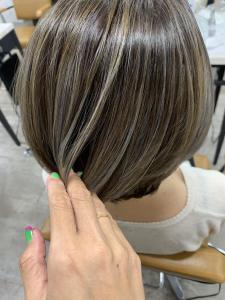 白髪ぼかしハイライト池袋20代30代40代￥15400 - prize Iris 池袋【プライズ アイリス】池袋駅東口店掲載
